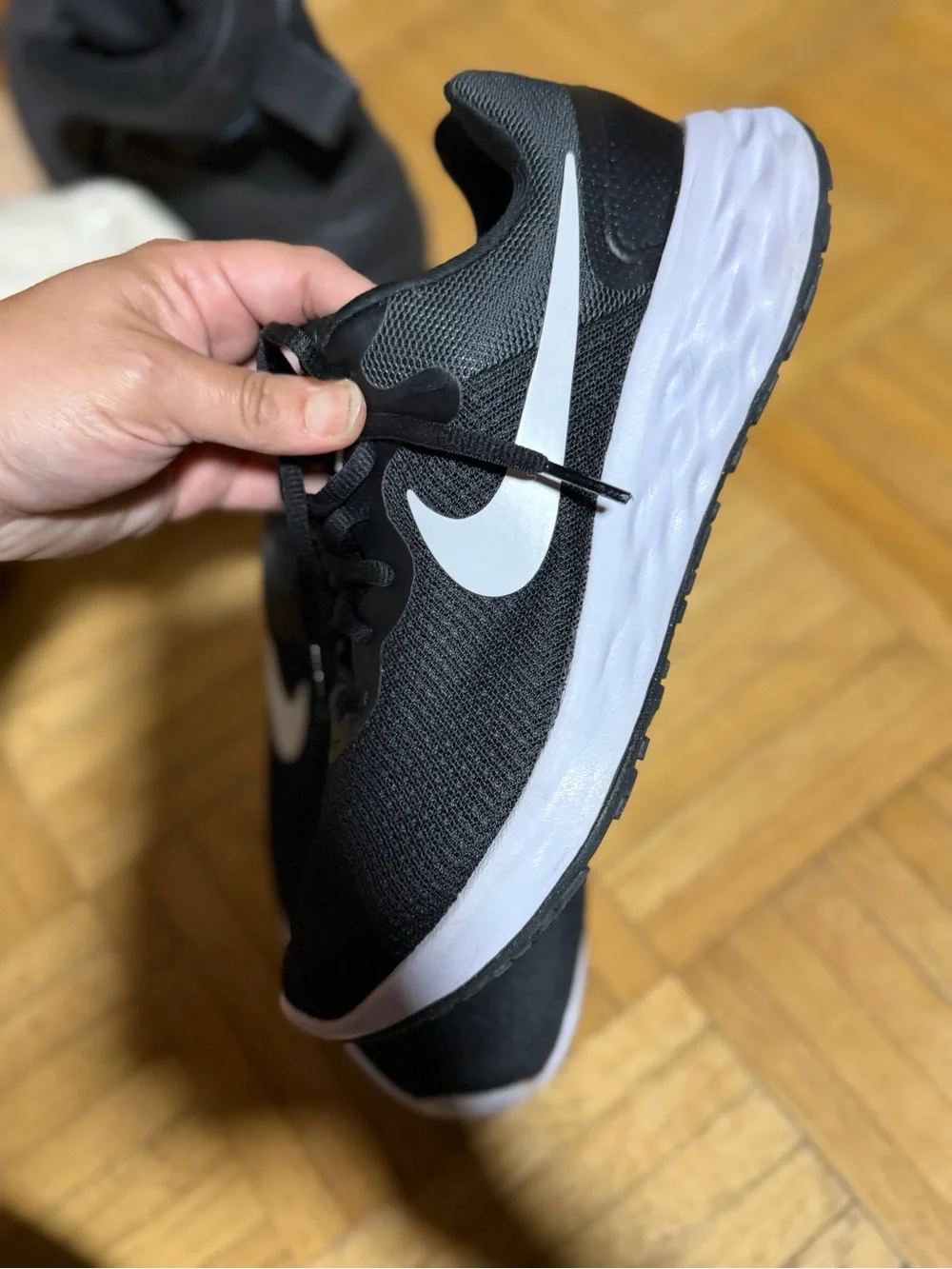 Nike Revolution 6 Black Women's Running Tennis Shoes Size 8.5
